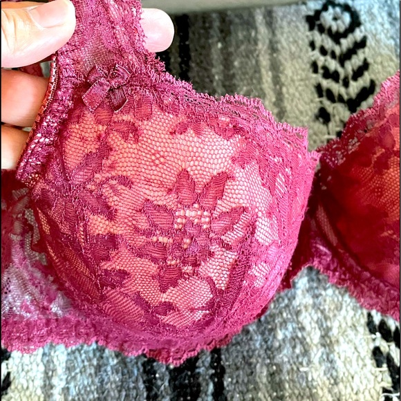 VS Garter Skirt Set - Picture 10 of 13